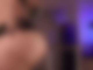vaniaa's Live Sex Cam Show