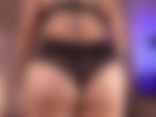 vaniaa's Live Sex Cam Show