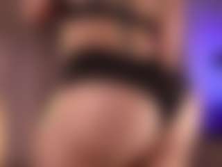 vaniaa's Live Sex Cam Show