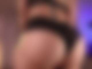 vaniaa's Live Sex Cam Show
