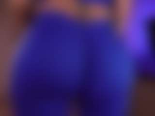 vaniaa MILF webcam performer live streaming