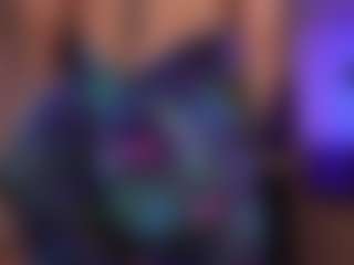 vaniaa MILF webcam performer live streaming