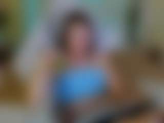 Live cam show with Amy-Martin - Bikini on CamwithHer