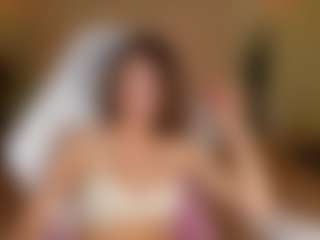 Live cam show with Amy-Martin - Cute on xDating