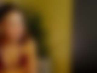 Live cam show with Amy-Martin - Brown Hair on live.xheat.ai