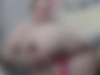 ember-luna's Live Sex Cam Show