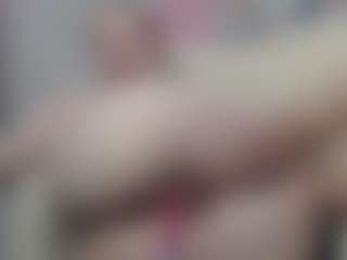 Live cam show with ember-luna - Green Eyes on studioflirtlive.com