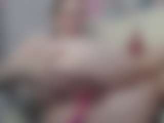 Live cam show with ember-luna - Green Eyes on studioflirtlive.com