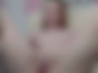 ember-luna's Live Sex Cam Show