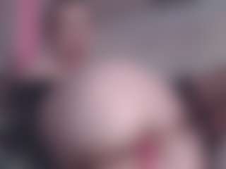 ember-luna's Live Sex Cam Show