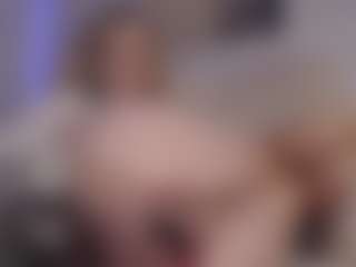 Live cam show with ember-luna - Green Eyes on StripNow