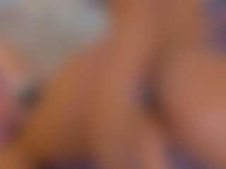 Live cam show with goddess-hardsquirt - Black on CamwithHer