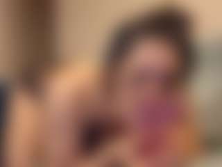 Honestlyfux's Live Sex Cam Show