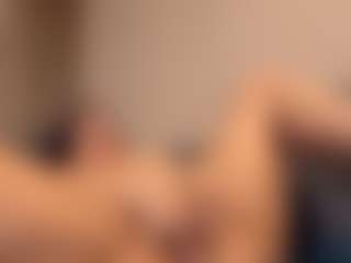Honestlyfux's Live Sex Cam Show