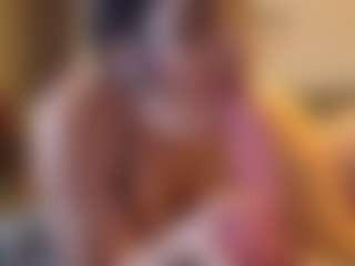 Honestlyfux's Live Sex Cam Show