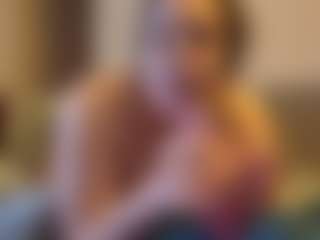 Honestlyfux's Live Sex Cam Show