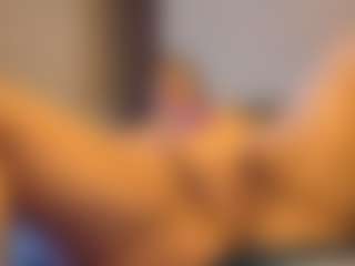 Honestlyfux's Live Sex Cam Show