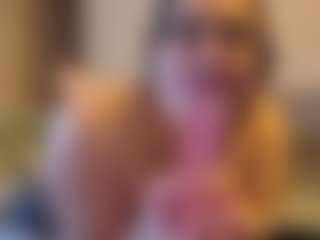 Honestlyfux's Live Sex Cam Show