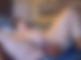 Honestlyfux's Live Sex Cam Show