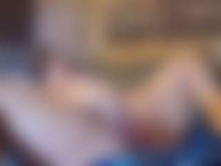 Honestlyfux's Live Sex Cam Show