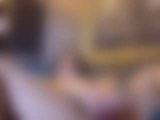 Honestlyfux's Live Sex Cam Show