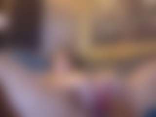 Honestlyfux's Live Sex Cam Show