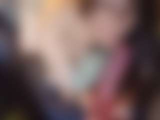 Honestlyfux's Live Sex Cam Show