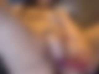 Honestlyfux's Live Sex Cam Show
