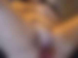 Honestlyfux's Live Sex Cam Show