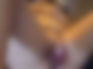 Honestlyfux's Live Sex Cam Show