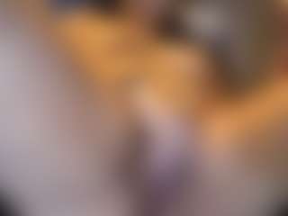 Honestlyfux's Live Sex Cam Show