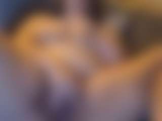 Honestlyfux's Live Sex Cam Show