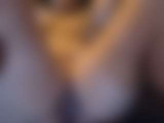 Honestlyfux's Live Sex Cam Show