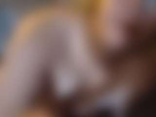 Honestlyfux's Live Sex Cam Show