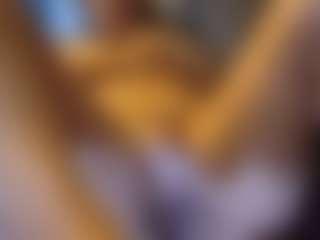 Honestlyfux's Live Sex Cam Show