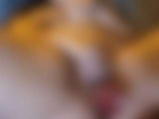 Honestlyfux's Live Sex Cam Show
