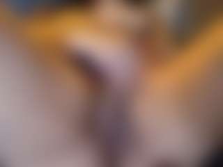 Honestlyfux's Live Sex Cam Show