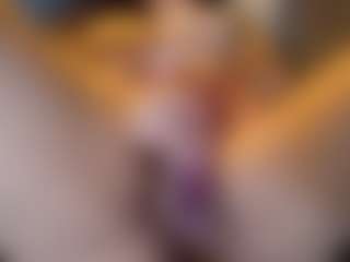 Honestlyfux's Live Sex Cam Show