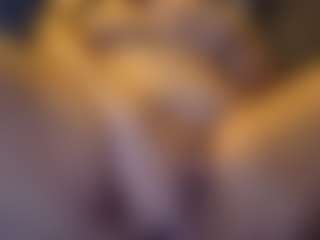 Honestlyfux's Live Sex Cam Show
