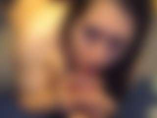 Honestlyfux's Live Sex Cam Show