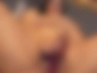 Honestlyfux's Live Sex Cam Show