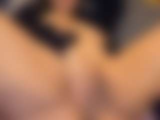 Honestlyfux's Live Sex Cam Show
