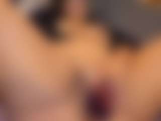 Honestlyfux's Live Sex Cam Show