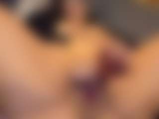 Honestlyfux's Live Sex Cam Show