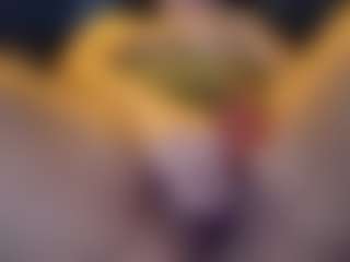 Honestlyfux's Live Sex Cam Show