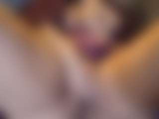 Honestlyfux's Live Sex Cam Show