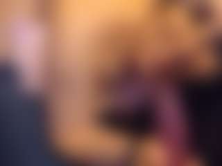 Honestlyfux's Live Sex Cam Show