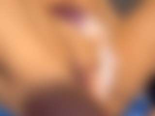 Honestlyfux's Live Sex Cam Show