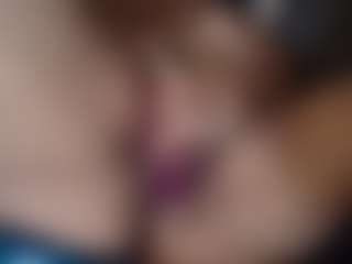 Honestlyfux's Live Sex Cam Show
