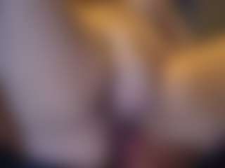Honestlyfux's Live Sex Cam Show